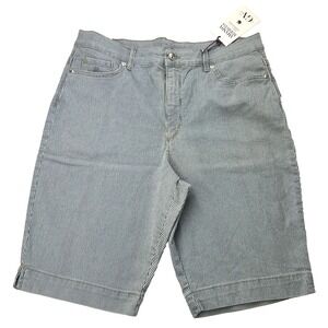NWT Gloria Vanderbilt Amanda Bermuda Slimming Panel Utility Gorpcore Size 16